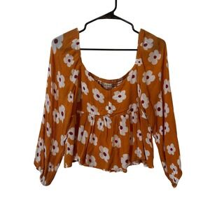 Altar'd State Women's Top Sz L‎ Floral Gold Smocked